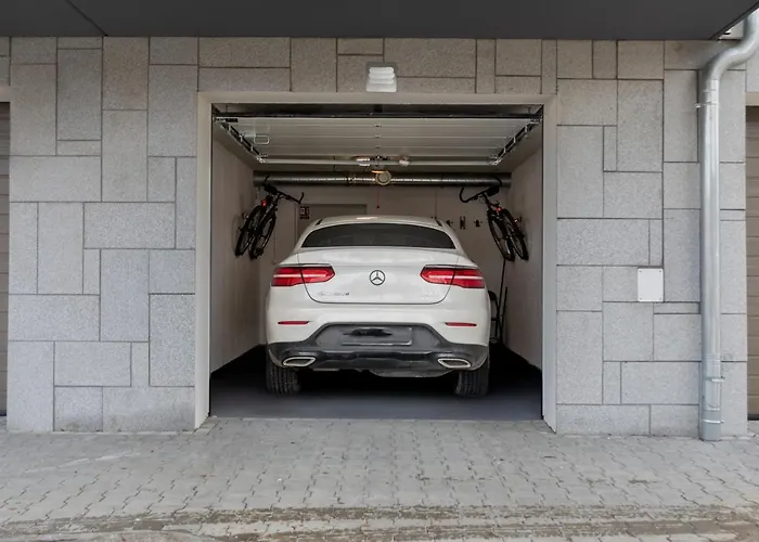 Appartement Stone Hill Wellness Z Basenem Jakuzi Saunami Prywatnym Garazem I Rowerami W Cenie *