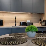 Appartamento Stone Hill Wellness Z Basenem Jakuzi Saunami Prywatnym Garazem I Rowerami W Cenie