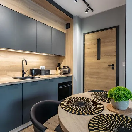 Apartament Stone Hill Wellness Z Basenem Jakuzi Saunami Prywatnym Garażem I Rowerami W Cenie