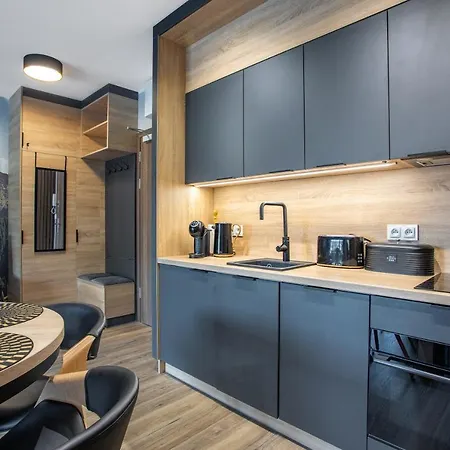 Stone Hill Wellness Z Basenem Jakuzi Saunami Prywatnym Garażem I Rowerami W Cenie Szklarska Poręba