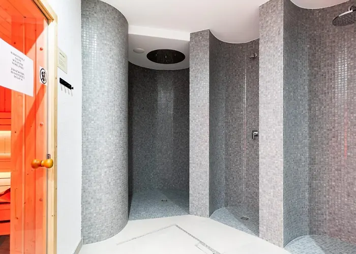 Stone Hill Wellness Z Basenem Jakuzi Saunami Prywatnym Garazem I Rowerami W Cenie Sklářská Poruba